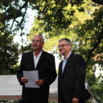 Bernd Bielig vom Landesruderverband Sachsen gratuliert zum Jubiläum Bernd Bielig vom Landesruderverband Sachsen gratuliert zum Jubiläum